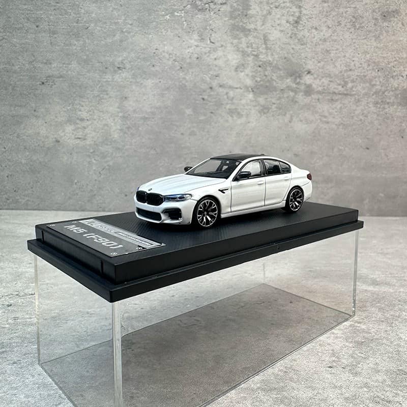 MJ 1:64 BMW M5 F90 Diecast Model – High-Performance Luxury Sedan
