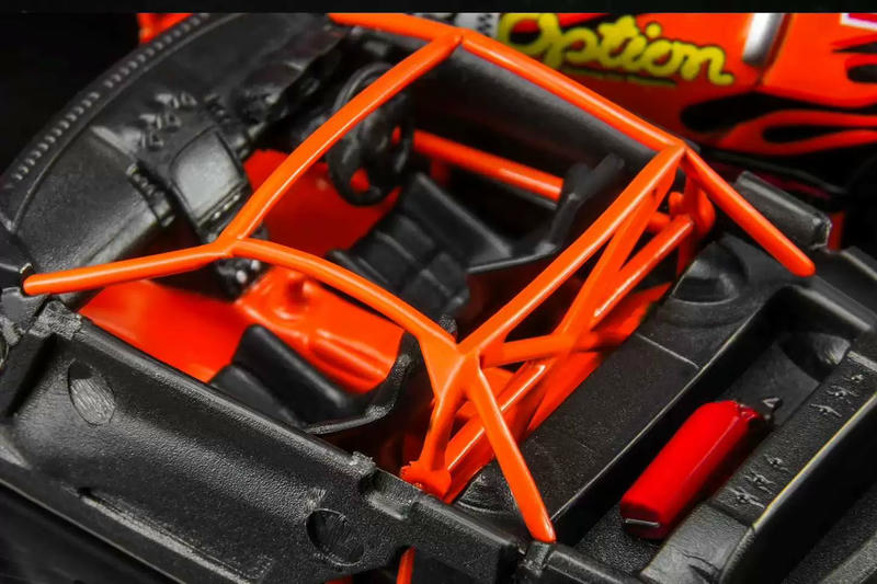 Motorhelix 1:64 Nissan Fairlady Z “Option Stream Z” (Z33) – Orange