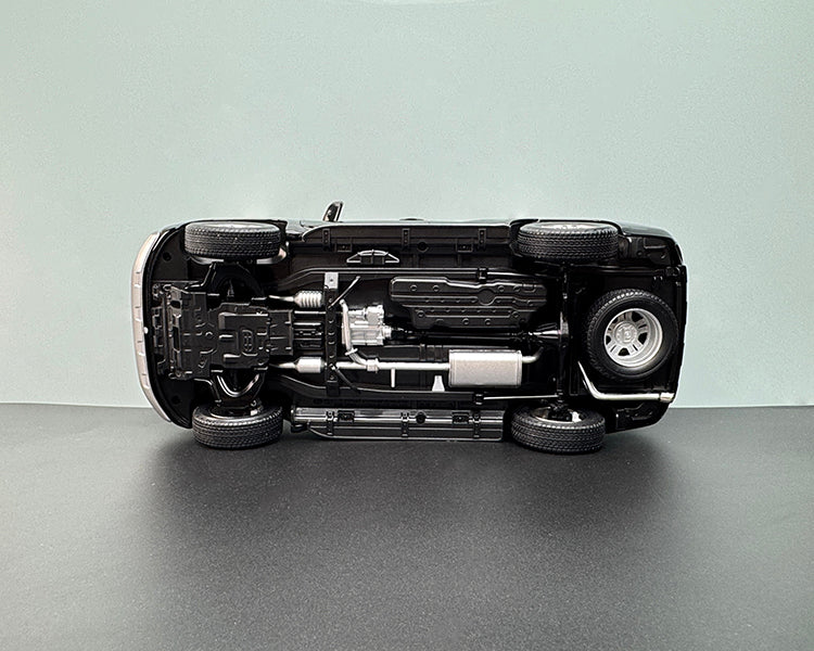 Toyota Prado 1:18 Die-Cast Alloy Model with Full Opening Panels