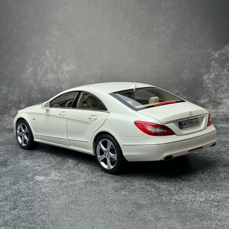 Norev 1:18 Mercedes-Benz CLS-Class Coupe (C218) 2011 Diecast Model
