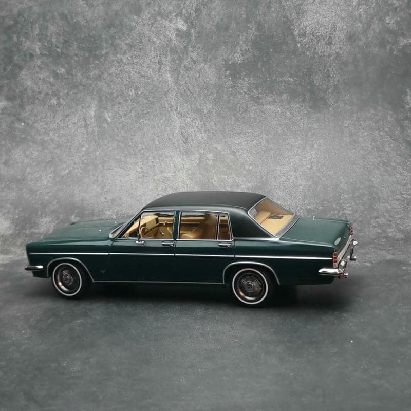 NOREV 1:18 Opel Diplomat V8 1969 Diecast Model Car – Classic German Luxury Sedan Collectible