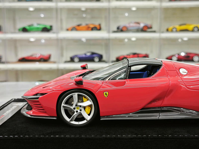 Zigzag Youngster 1:18 Ferrari Daytona SP3 Resin Model