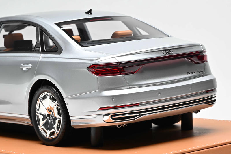 Vehicle Art 1:18 Mercedes-Benz Audi A8L Horch Resin Model