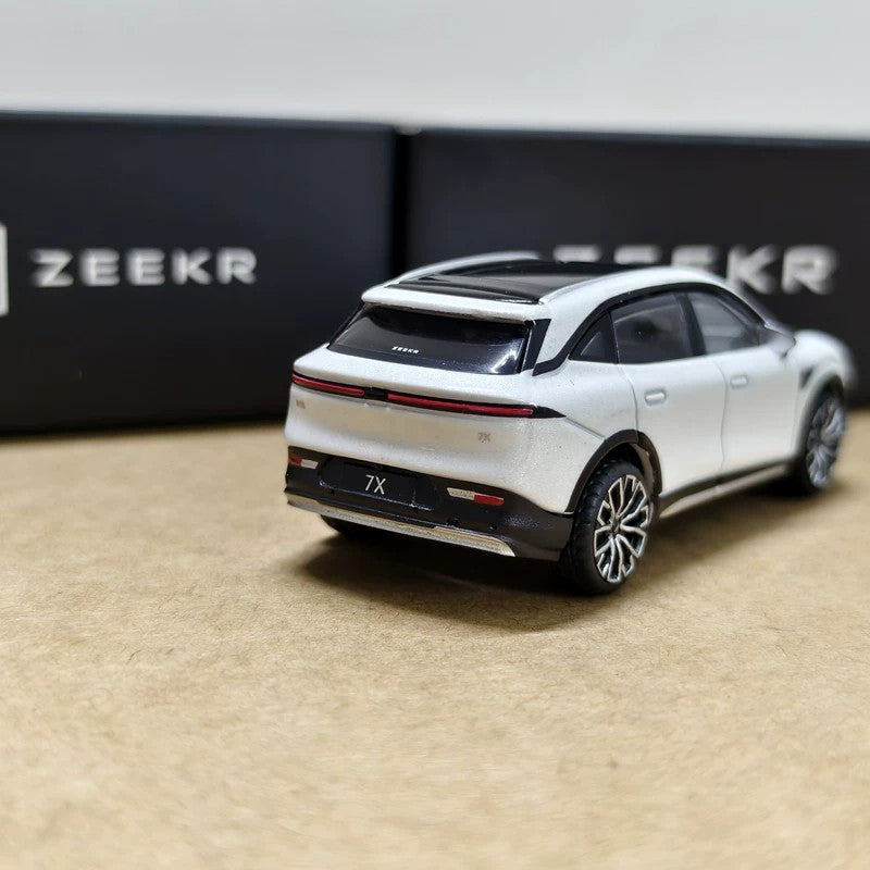 Official 1:64 ZEEKR 7X Diecast Model Car – Geely Electric SUV Alloy Collector Model