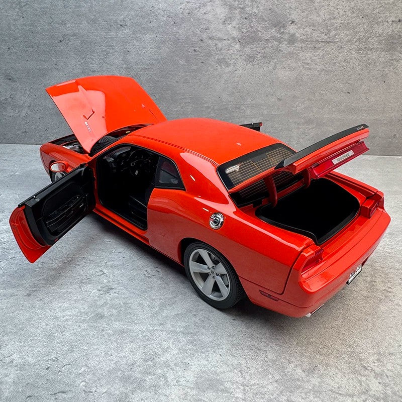ACME 1:18 2010 Dodge Challenger SRT8 Diecast Model Car A1806034 – American Muscle Collector
