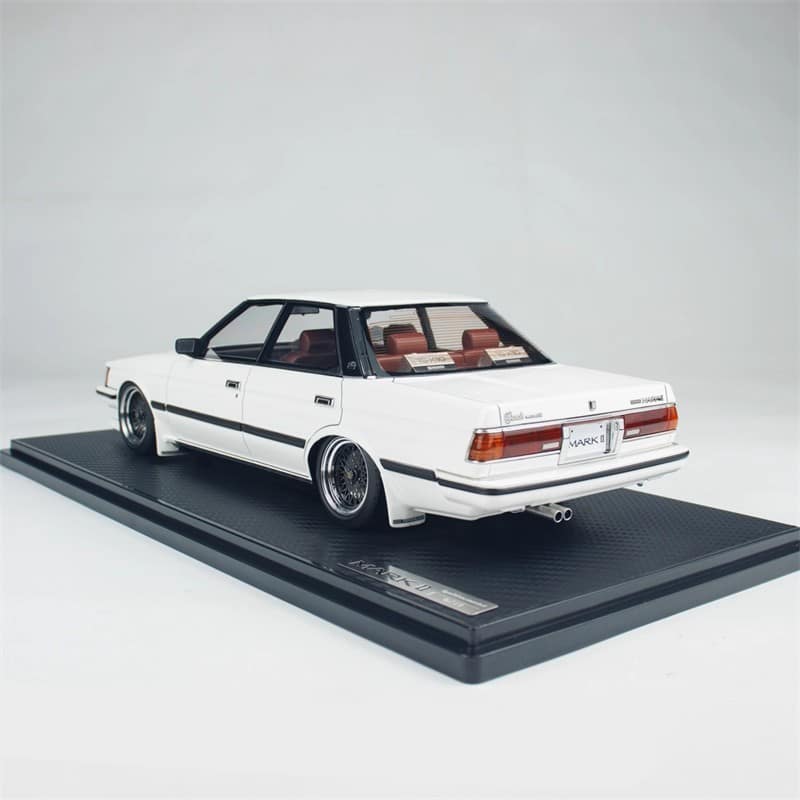 Ignition Model Toyota Mark II 1:18 Resin Model Car