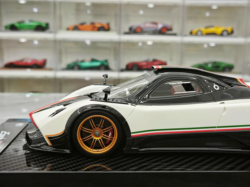 Kash Model Pagani Zonda 1:18 Resin Model Car – Warm Pearl White