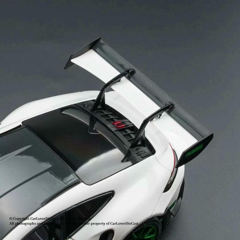 MINICHAMPS 1:18 Porsche 911 GT3 RS Diecast Model Car – Full Opening Limited Edition Collector