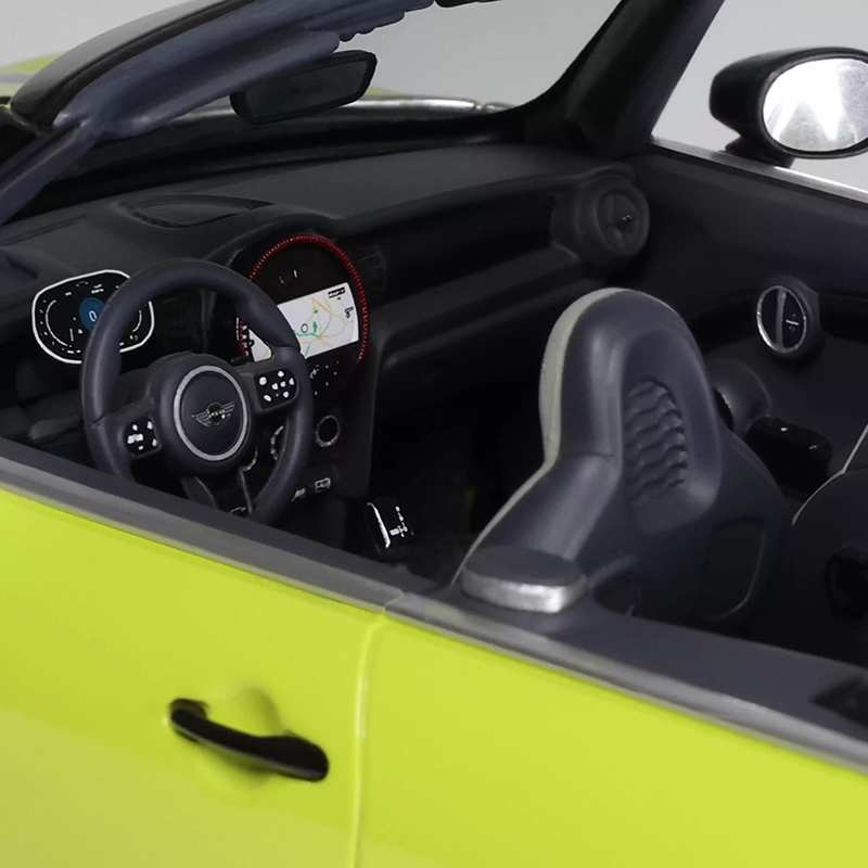 OTTO 1:18 MINI John Cooper Works Cabrio 2021 Resin Model Car