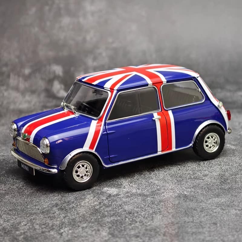 Tiny 1:18 BMW MINI #177 Alloy Collector Display Model