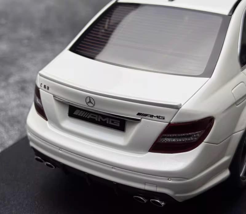 GT Spirit 1:18 Mercedes-Benz C63 AMG Resin Model – YX car model
