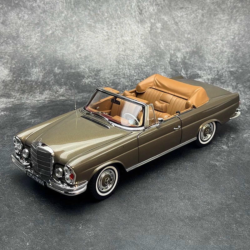 Norev Mercedes-Benz 280SE Cabriolet W111 1:18 Diecast Model Car