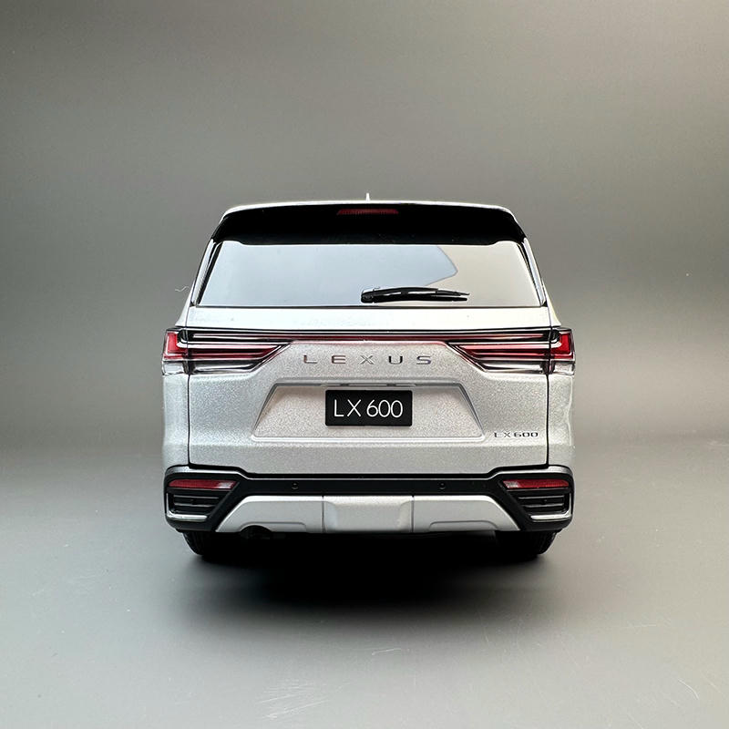 LCD Model 1:18 Lexus LX600 Diecast Car