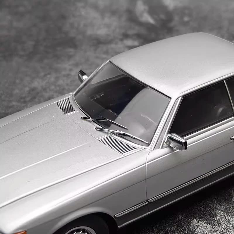 KK-Scale 1:18 Mercedes-Benz 450 SLC 5.0 / 500 SLC (C107) Alloy Diecast Model