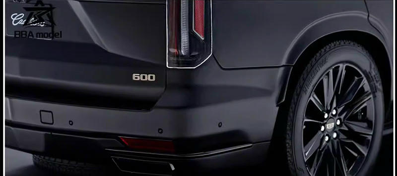 BBA 1:18 Cadillac Escalade Limited Edition Resin Model