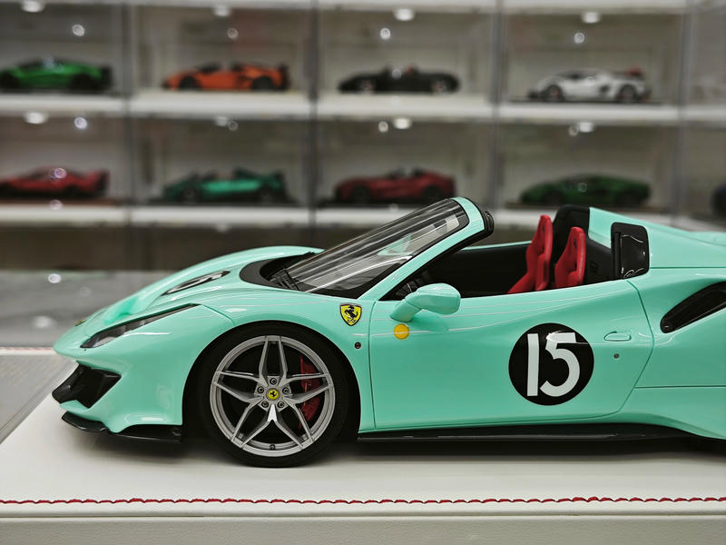 Dino Model 1:18 Ferrari 488 Pista Spider Resin Model – Tiffany Blue
