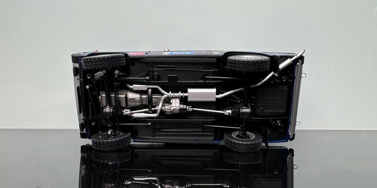 Range Rover British American Crossover Racing – 1:18 Almost Real Scale Diecast Car Model (Black Charcoal)
