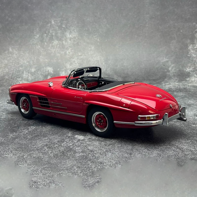 CMC 1:18 Mercedes-Benz 300SL Roadster Coupe Diecast Model