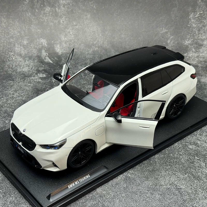 SOLIDO 1:18 BMW M5 Touring Diecast Model Car