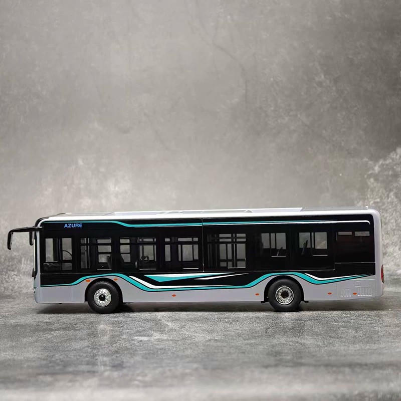 1:42 Higer Azure Bus Alloy Diecast Model with Lights