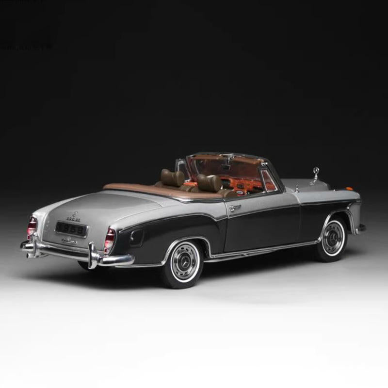 SunStar 1:18 1960 Mercedes-Benz 220SE Diecast Car