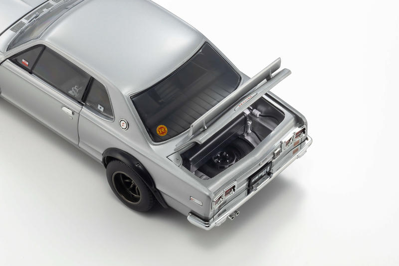 Kyosho Nissan Skyline 2000 GT-R (KPGC10) 1:18 Diecast Model Car