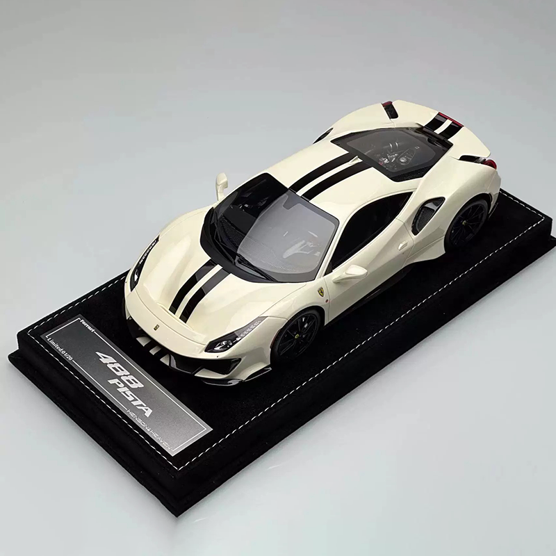 HH Model 1:18 Ferrari 488 Pista Limited Edition Resin Model