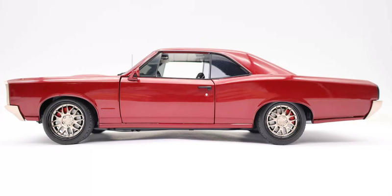 ACME 1:18 1966 Pontiac GTO Street Fighter Diecast Model