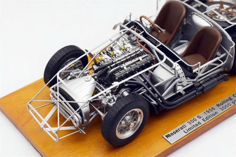 CMC 1:18 Maserati 300S “Skeleton” Edition Diecast Car Model