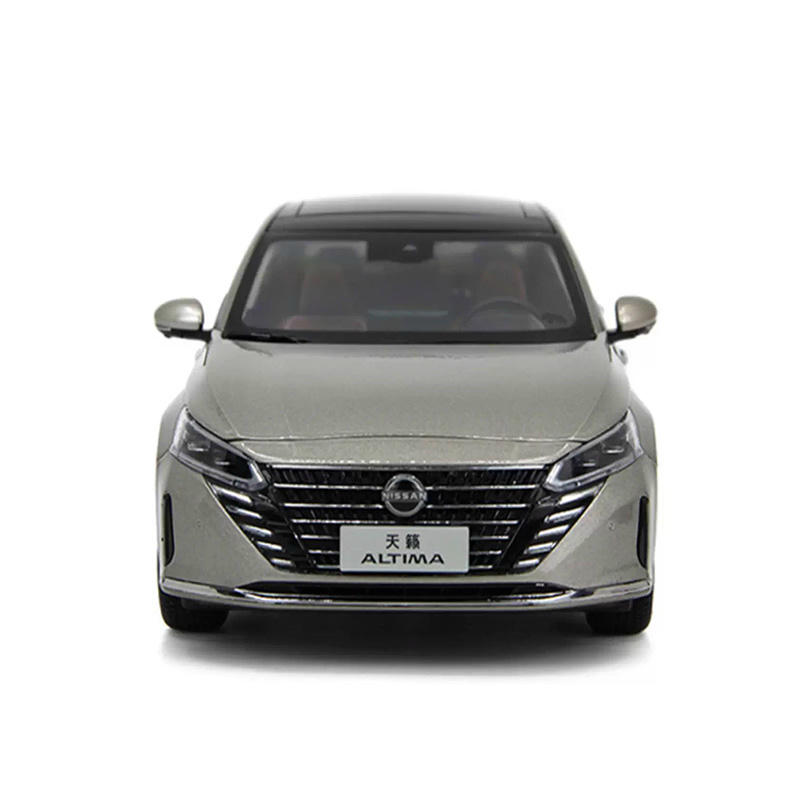Paudi 1:18 Nissan Altima Diecast Model Car