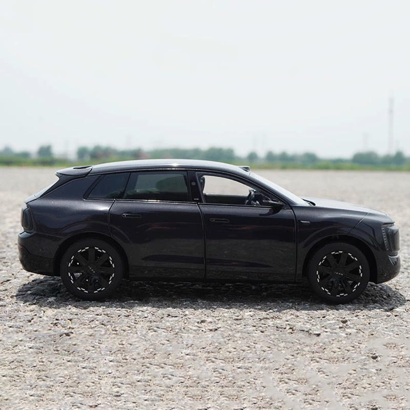 Original SAIC Audi AUDI E7X 1:18 Diecast Model Car