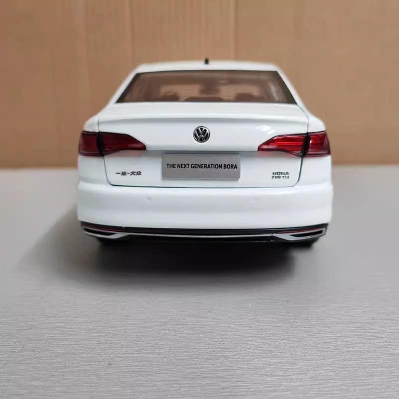 original 1:18 Volkswagen Bora Diecast Model Car