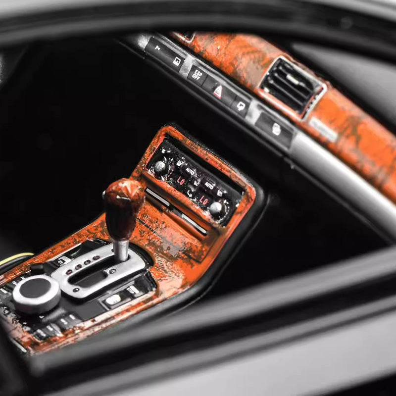 MH Audi A8 W12 2008 1:18 Resin Model Car