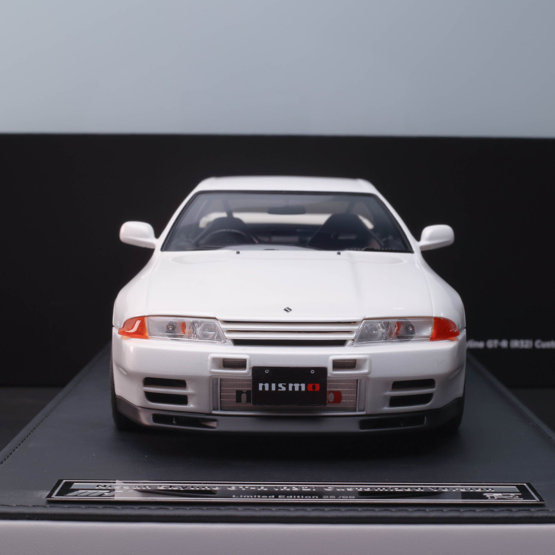 MOTORHELIX 1:18 Nissan Skyline GT-R (R32) Custom – Limited Resin Model (Gunmetal Grey)