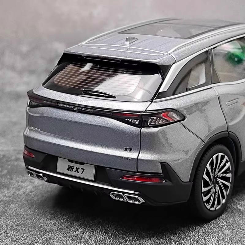 Original Beijing X7 1:18 Diecast Model