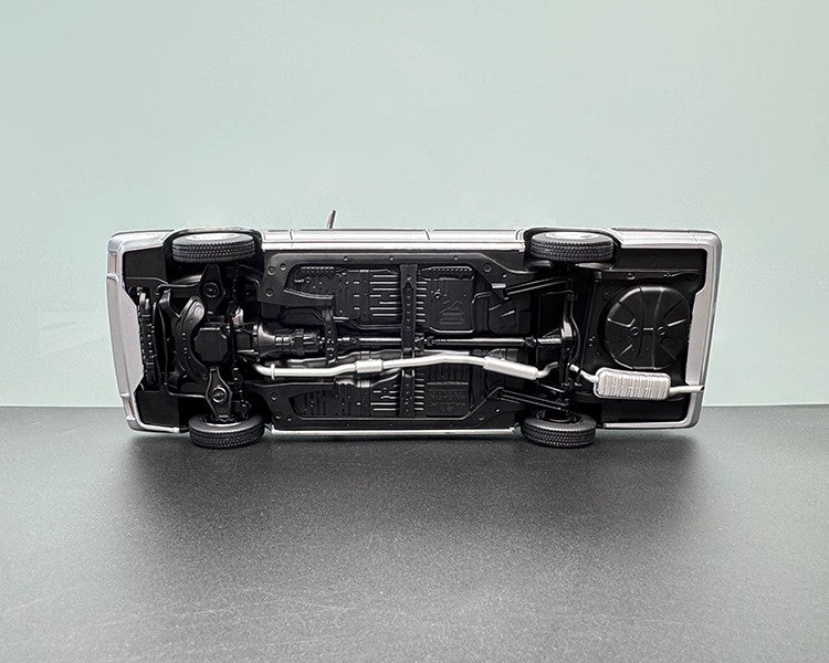 Xiaoguang 1:18 Toyota Crown M122 Alloy Diecast Model Car