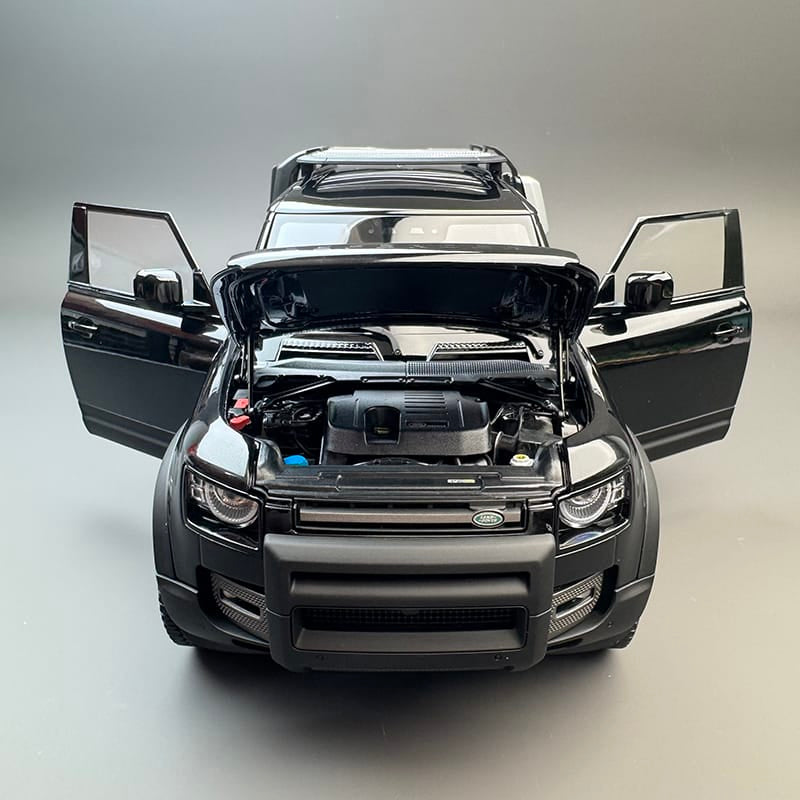 Almost Real Land Rover Defender 90 1:18 Alloy Diecast Model Car