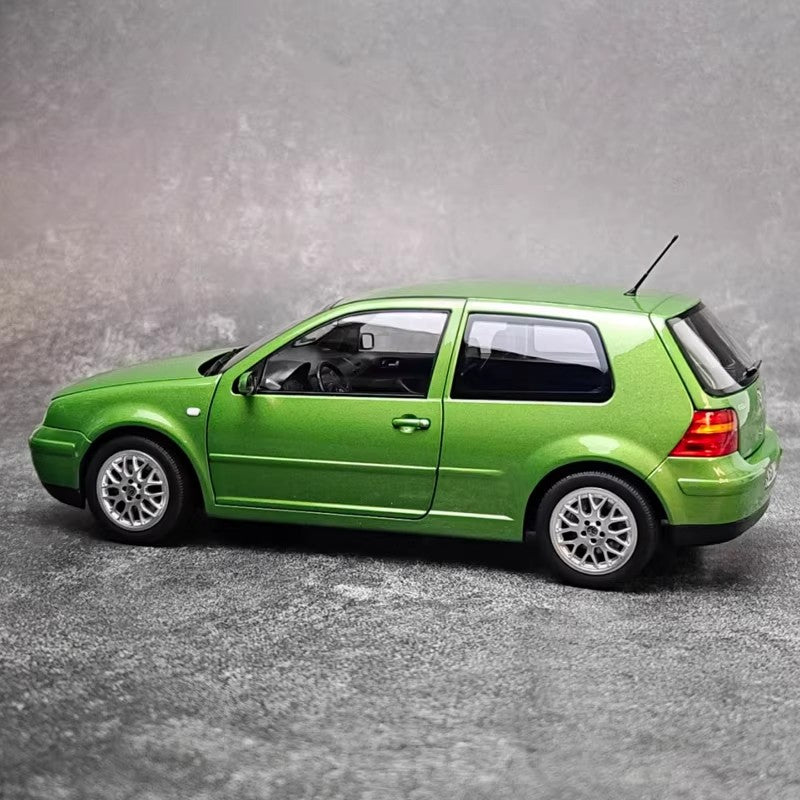 Norev Volkswagen Golf GTI Mk2 1989 1:18 Diecast Model Car