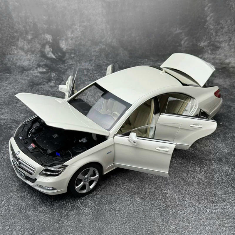 Norev 1:18 Mercedes-Benz CLS-Class Coupe (C218) 2011 Diecast Model