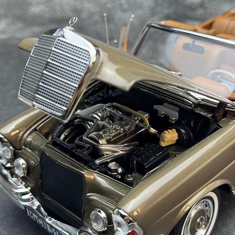 Norev Mercedes-Benz 280SE Cabriolet W111 1:18 Diecast Model Car