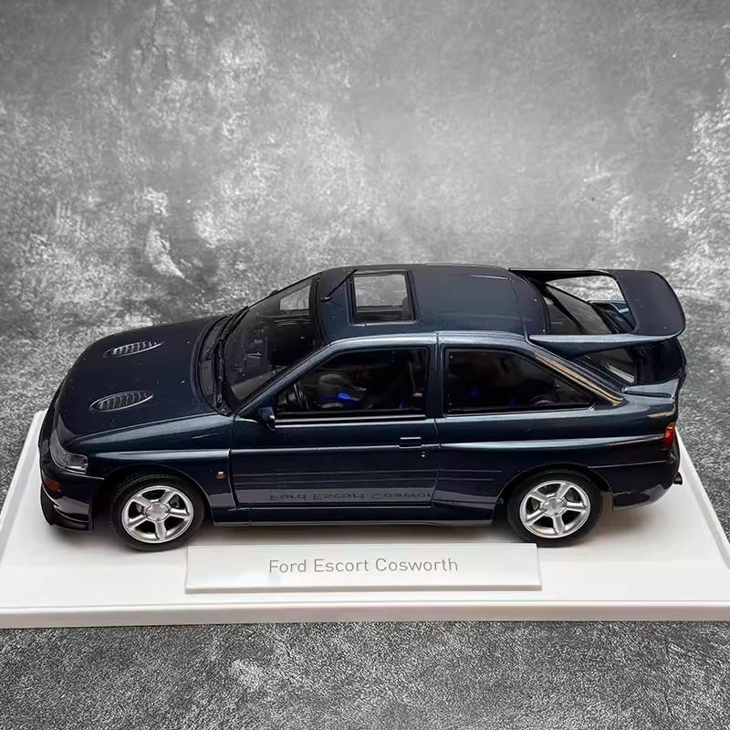 Norev 1:18 Ford Escort RS Cosworth 1992 Diecast Model Car