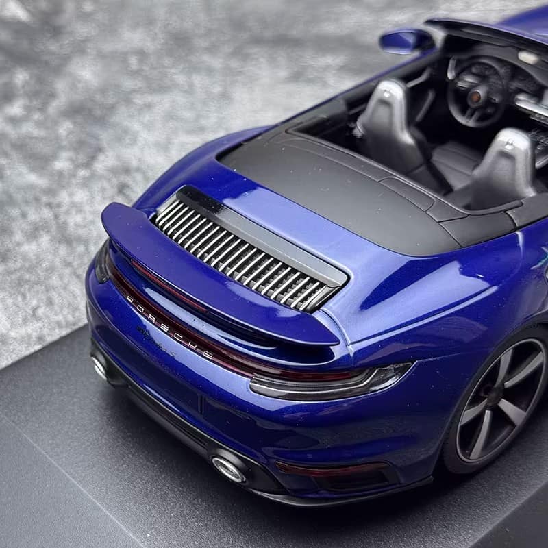 Minichamps 1:18 Porsche 911 (992) Turbo S Cabriolet 2020 Alloy Diecast Model Car