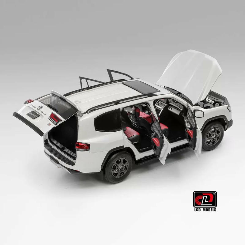 LCD 1:18 Toyota Land Cruiser 300 GR Sport Diecast Model