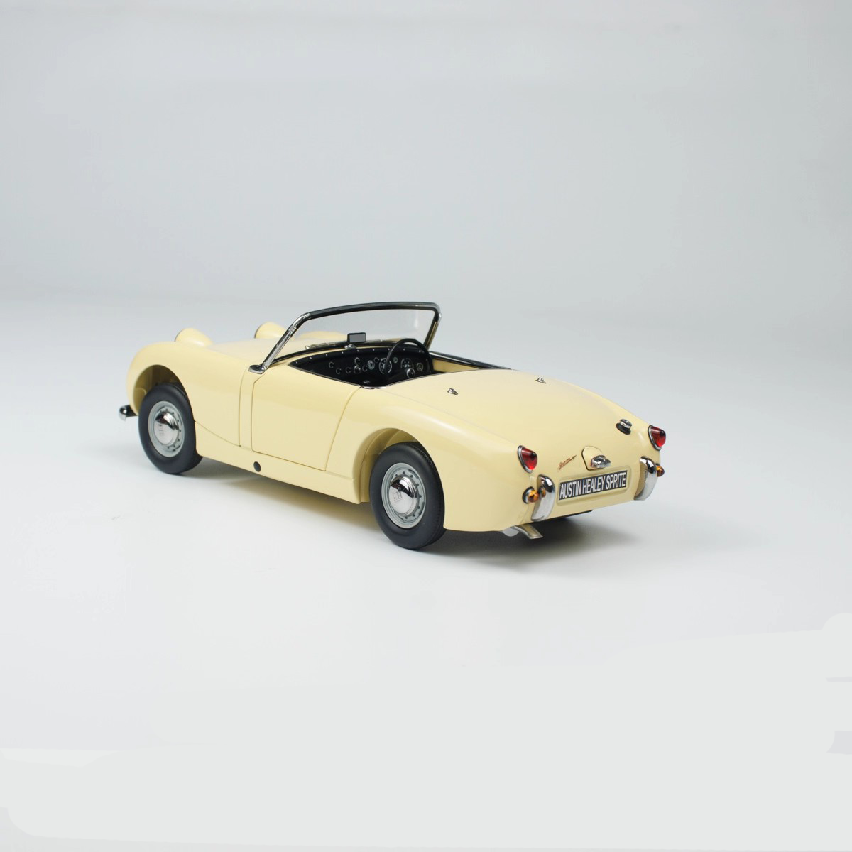 Kyosho 1:18 Austin Healey Sprite Classic Diecast Model Car