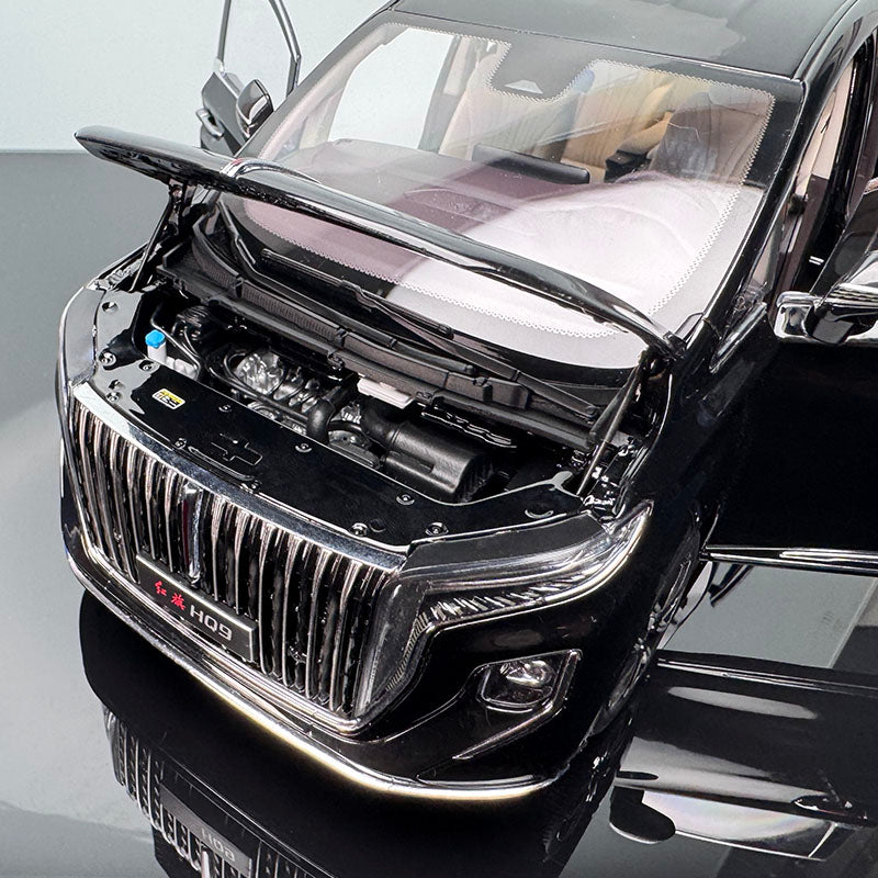 Hongqi HQ9 Nanny Car Diecast Model – 1:18 Scale Luxury Collectible