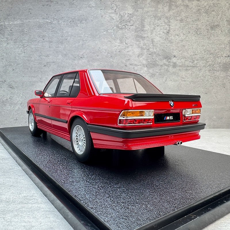 Qriginal 1:18 BMW M5 Resin Collectible Model Car