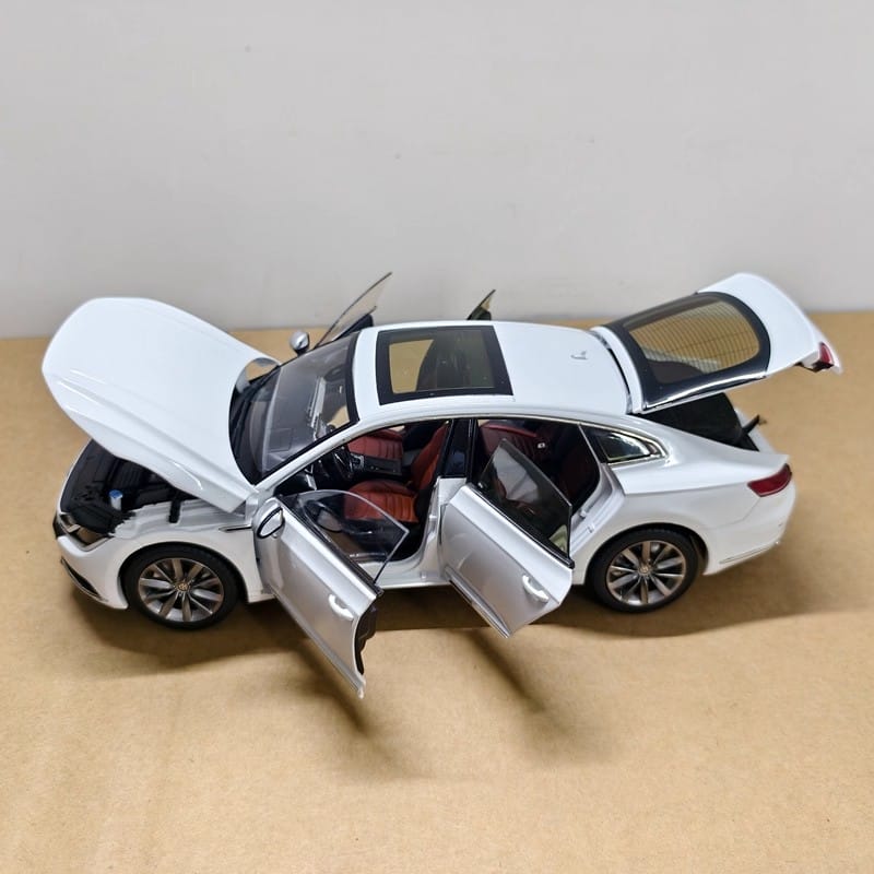 FAW-Volkswagen CC 2018 1:18 Diecast Model Car