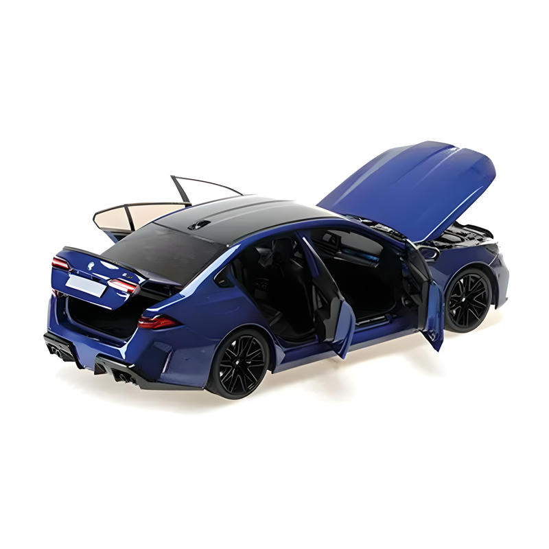 Minichamps 1:18 BMW M5 2024 Diecast Model Car