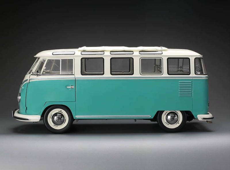 SunStar Volkswagen T1 Samba 1962 1:12 Diecast Model Bus