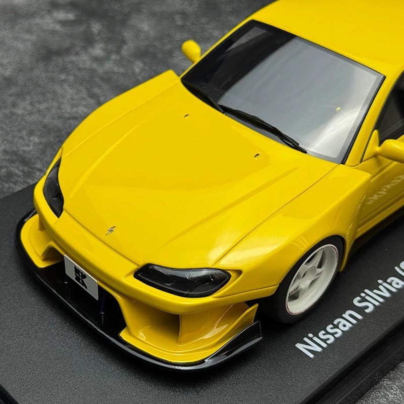 Kyosho 1:18 Nissan Silvia S15 Khyzyl Saleem Resin Model